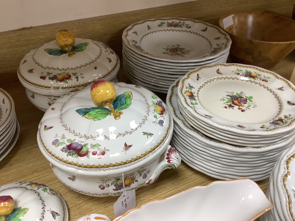 A Copeland Spode 'Rockingham' pattern matched part dinner service